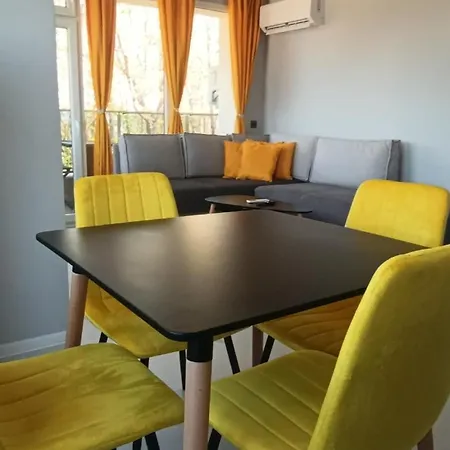 весела ваканция Apartment *