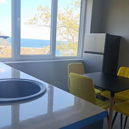 весела ваканция Apartment *
